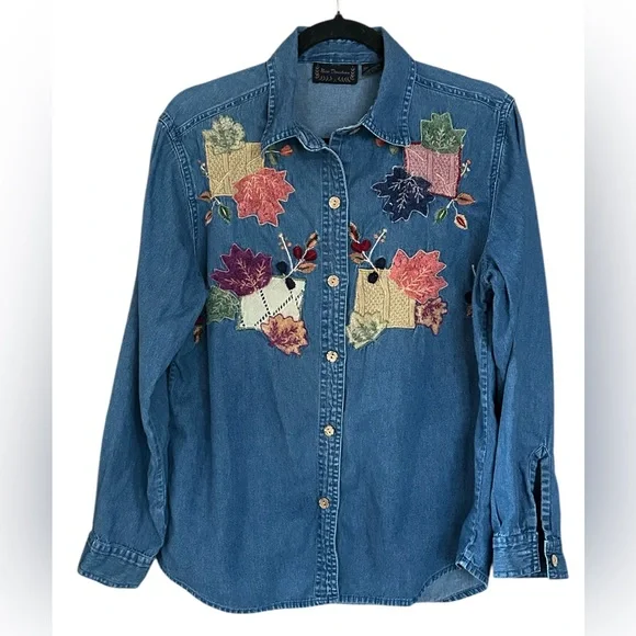 Vintage New Direction Womans Embroidered Denim Shirt with Fall Leaves. Size M - Picture 2 of 8